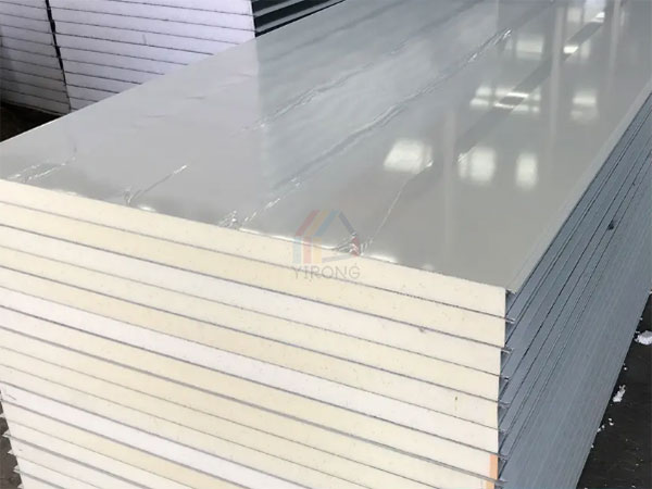 The difference between polyurethane sandwich panel PIR and PUR