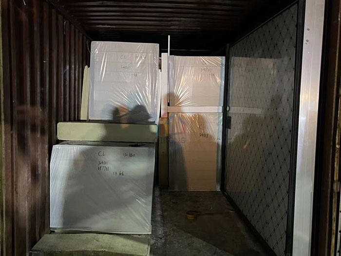 US cold storage pu sandwich panels and equipment packing shipment