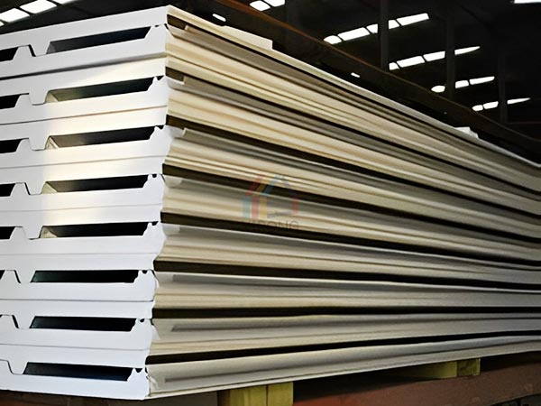 What buildings can PUF roof panels be used for?