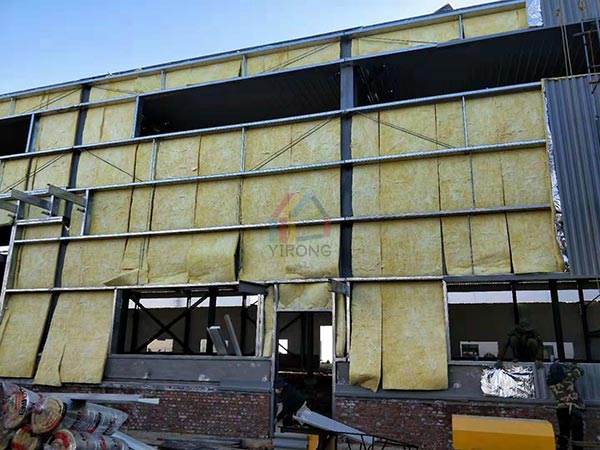 How to lay glass wool in steel structure workshop?