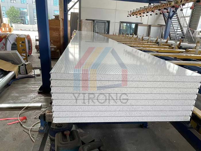 Polystyrene composite sandwich panel shipped to Australia