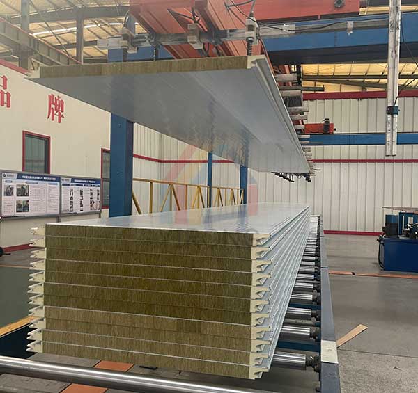 polyurethane edge sealing rock wool panel